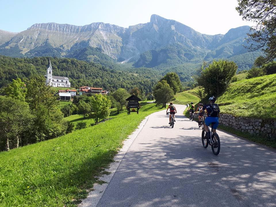 E-bikes Kobarid景点图片