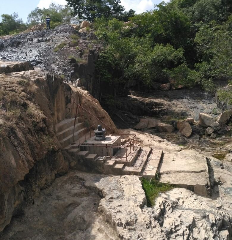 Kaigal Waterfalls景点图片