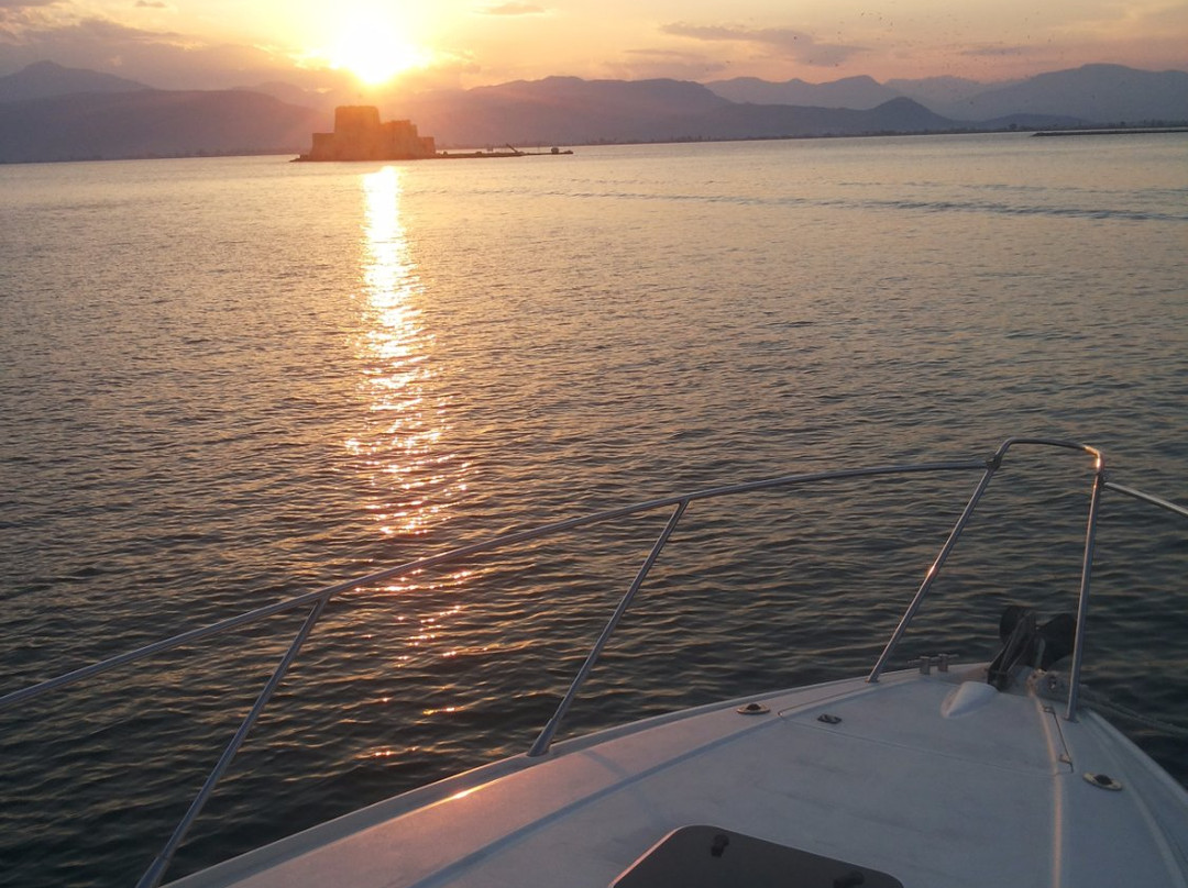 Allucansea-纳夫普利翁必去景点