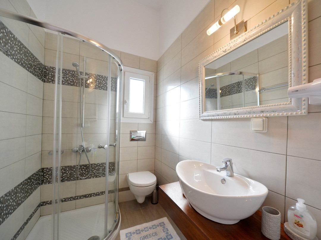 Niriides Luxury Studios主图