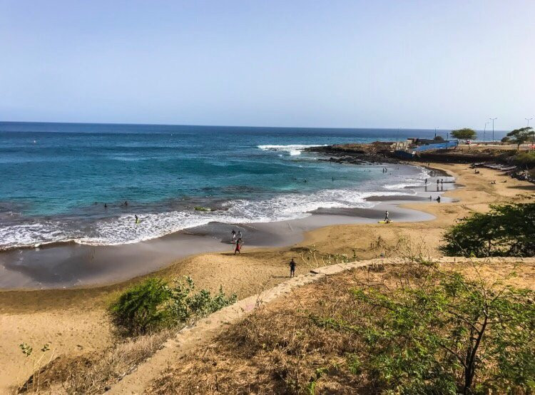 Quebra Canela Beach景点图片