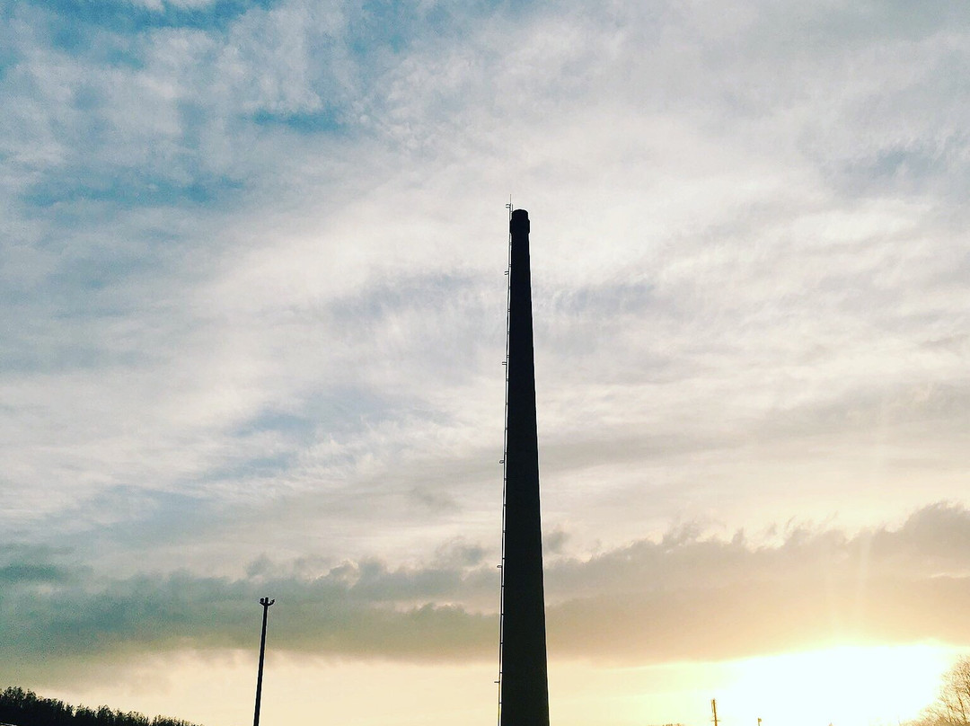 Giant Chimney of Old Hokutan Kasei Industrial Plant-夕张市必去景点