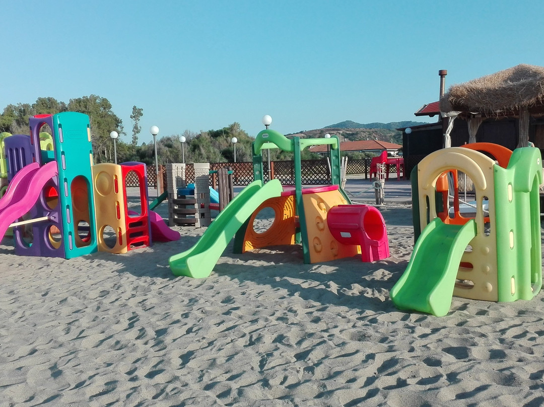 Mamitas Beach景点图片