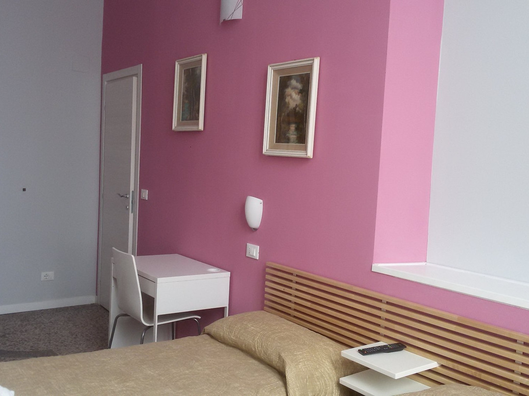 Vesima酒店住宿-Hotel Serena