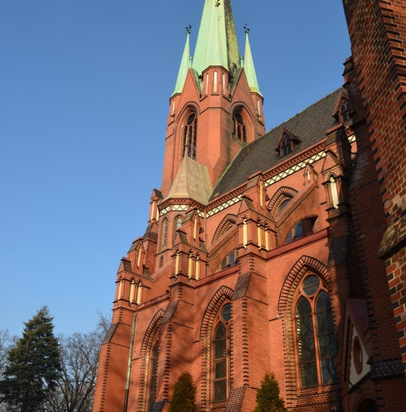 Cathedral Church of St’s. Peter and Paul景点图片