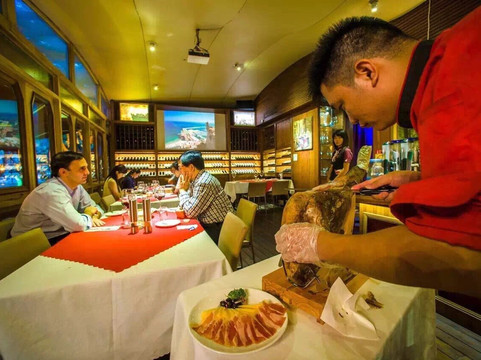 珠海水湾酒吧街-珠海市必去景点