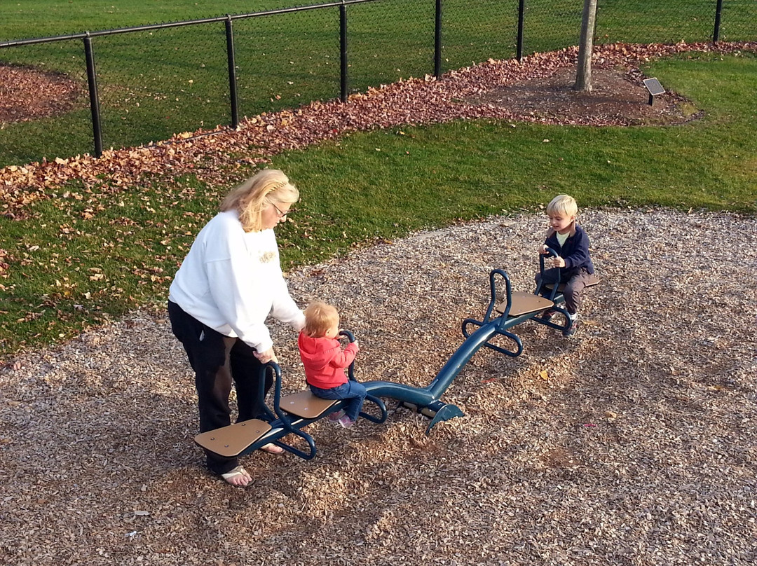 Lake Opeka-德斯普兰斯必去景点