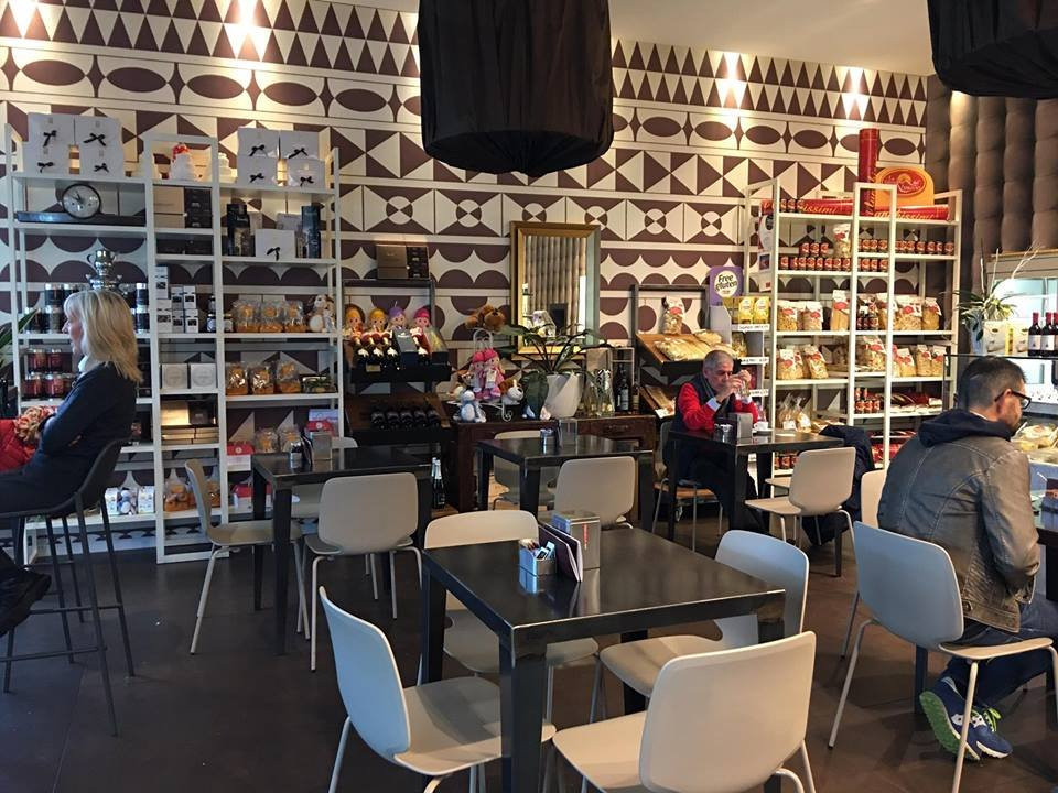 almadolce pasticceria caffetteria景点图片