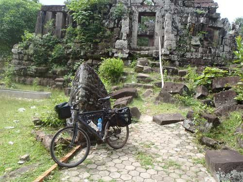 Heuan Hinh (Stone House)景点图片