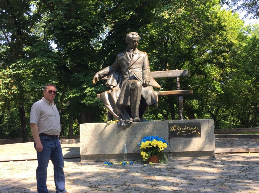 Taras Shevchenko Monument in Dytynets-Chernihiv必去景点