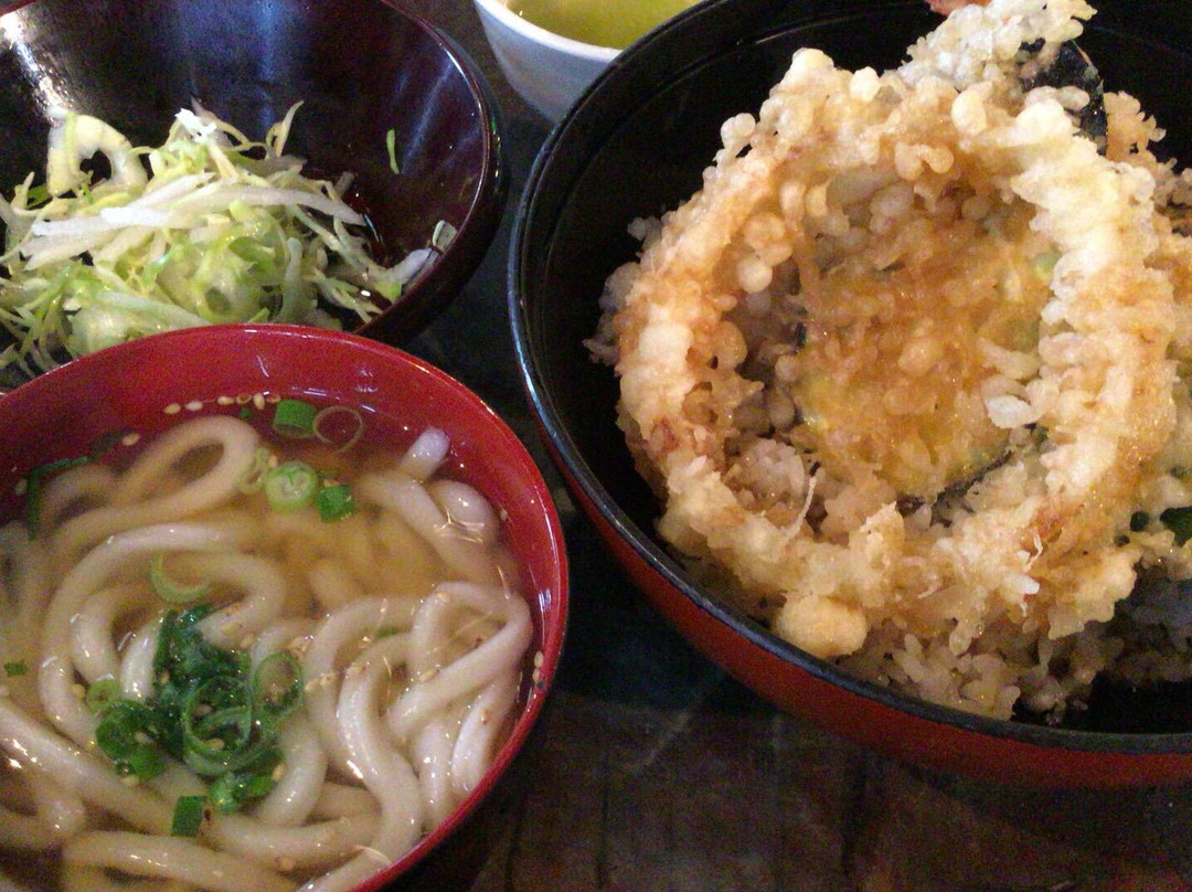 高锅町餐馆和美食-Sansho Chayatakanabe