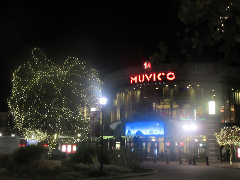 AMC DINE-IN Thousand Oaks 14-千橡市必去景点