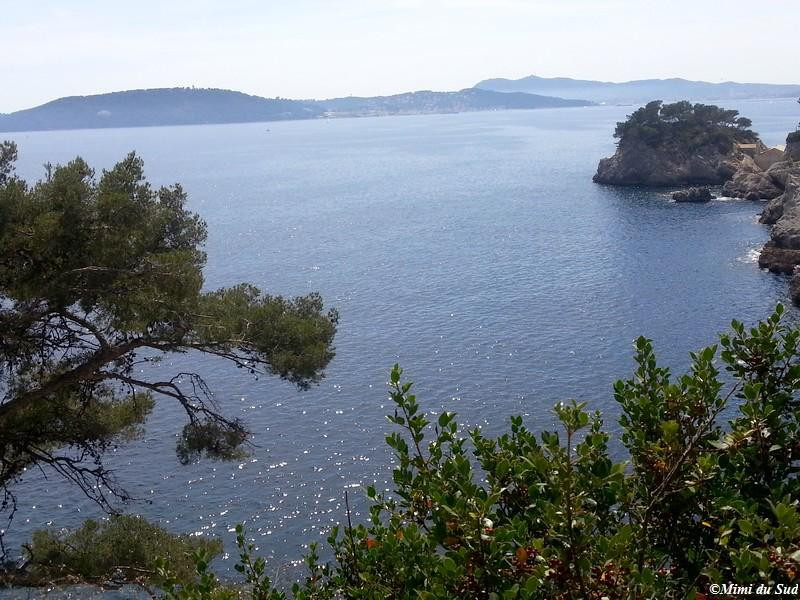Chapelle Notre-Dame-Du-Cap-Falcon景点图片