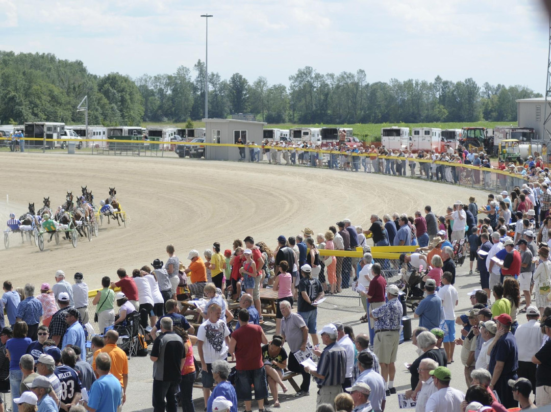 Grand River Raceway-伊劳拉必去景点