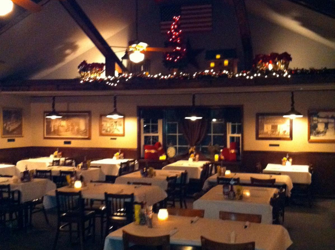 Bloomingdale餐馆和美食-Rooster's Barn & Grill