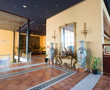 拉皮内达酒店住宿-夏日公园酒店