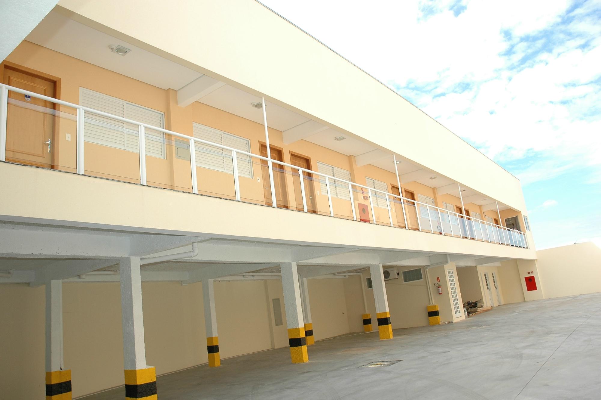 Cristal Palace Inn-官方