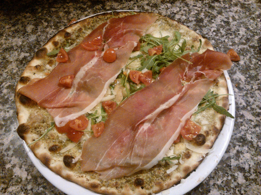 Noicattaro餐馆和美食-Pizzeria La Rustica Di Corvaglia Giovanni