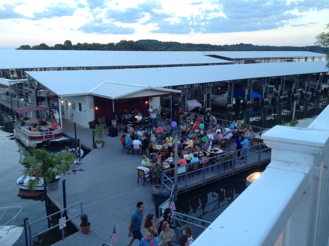 Fishtales Grill at Cedar Creek Marina