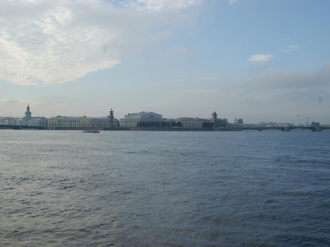 Neva Embankments-圣彼得堡必去景点