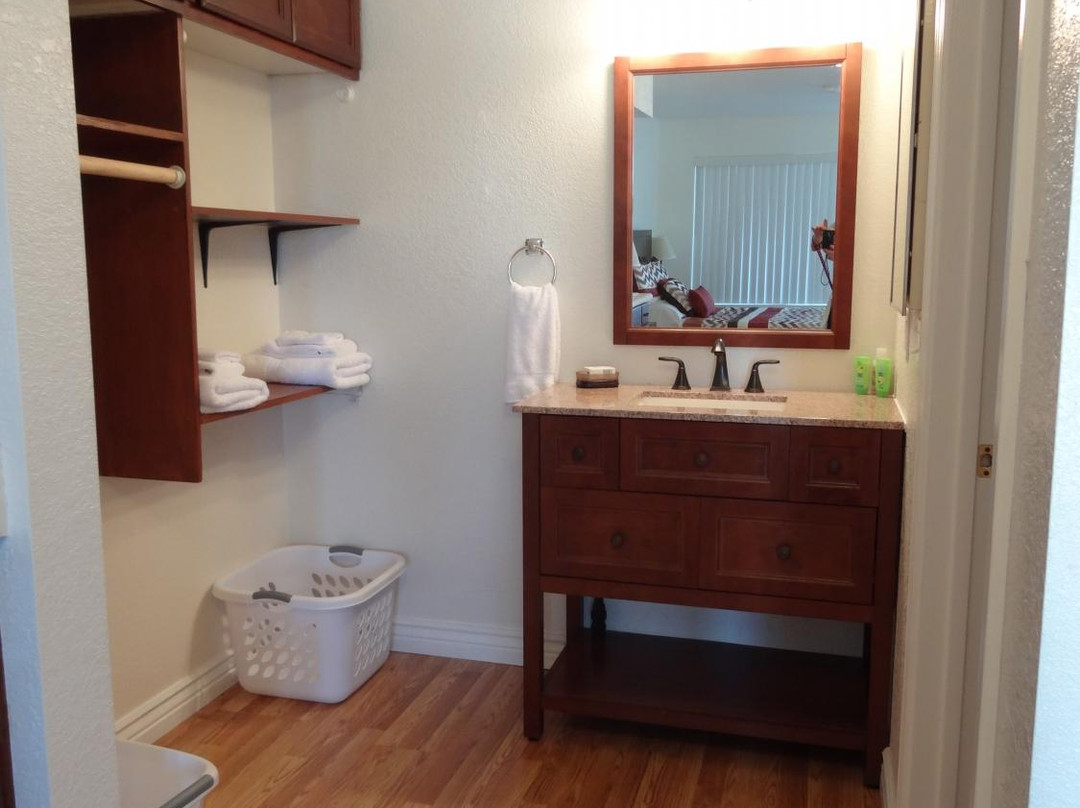 Shangri La River Suites主图