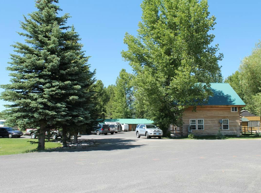 Alpine Lodge and RV主图