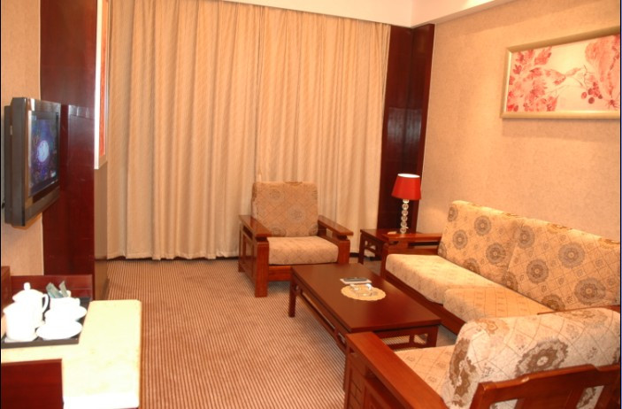 百瑞丽景酒店主图