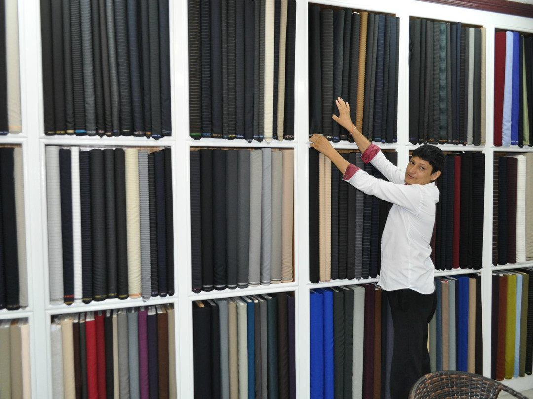 Hong Kong Custom Tailors-华欣必去景点
