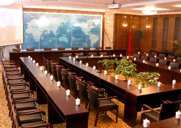 金色阳光大酒店主图