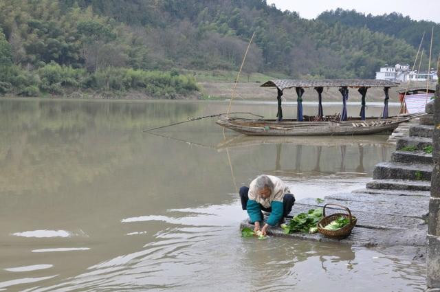 渔梁坝和渔梁古镇-黄山市必去景点