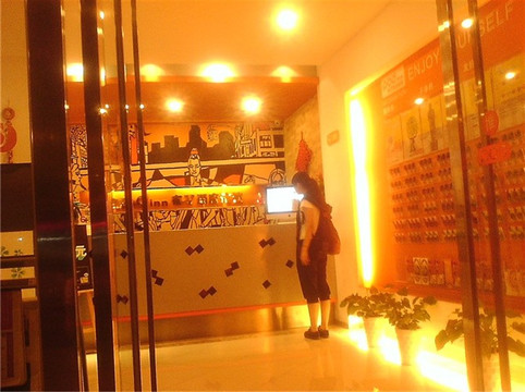 布丁严选酒店(杭州河坊街城站地铁站店)主图