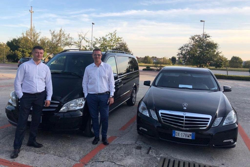 London Private Transfers & Limo Services: Airport, Cruise Port, Hotel Pickups景点图片