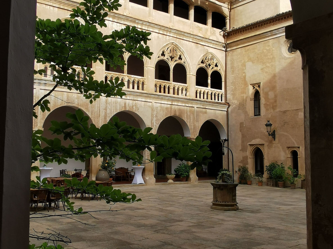 Royal Monastery of Santa María de Guadalupe景点图片