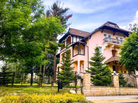 Hronov酒店住宿-Villa Elizabeth