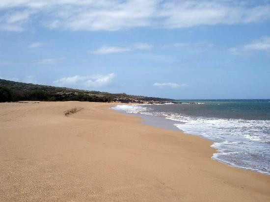 波利胡亚海滩-拉奈岛必去景点
