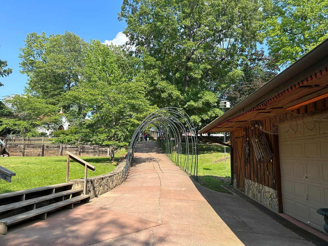 Patti's 1880's Settlement-Grand Rivers必去景点