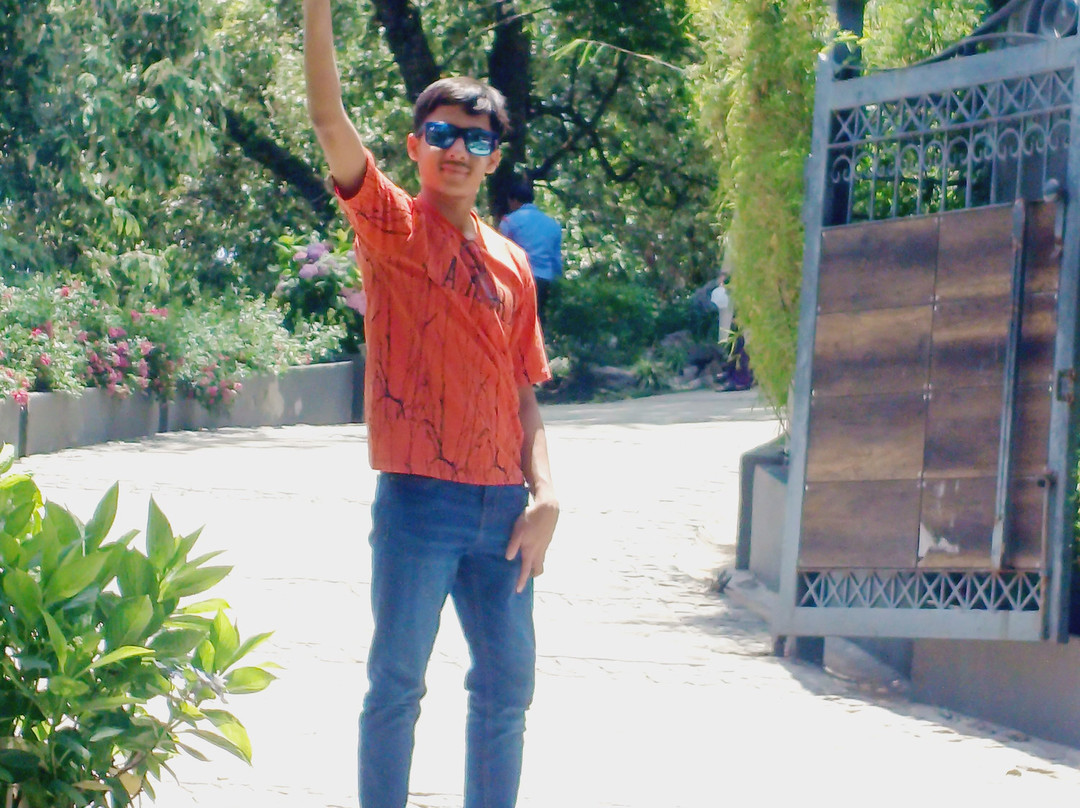 Rosefinch Sarovar Portico主图