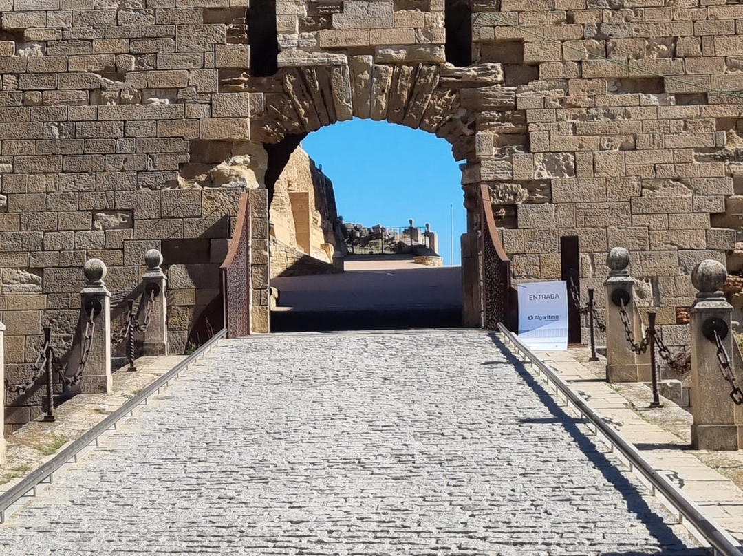 La Catedral Vieja-列伊达必去景点