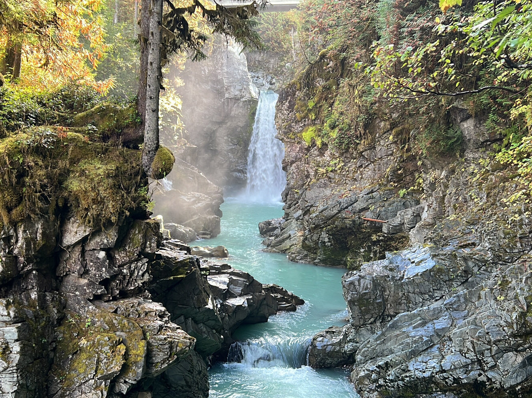 Mamquam Falls景点图片