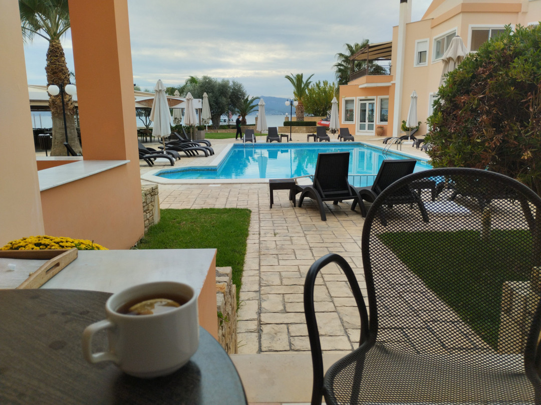 Avantis Suites Hotel主图