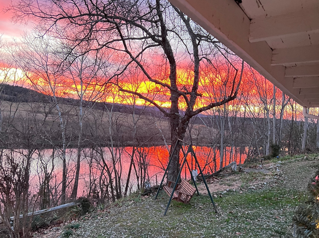 Calico Riverview Inn主图