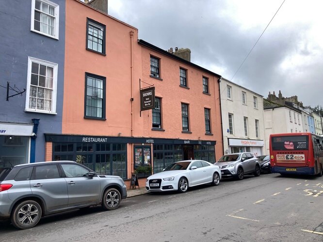 Browns Hotel Dartmouth-浴室