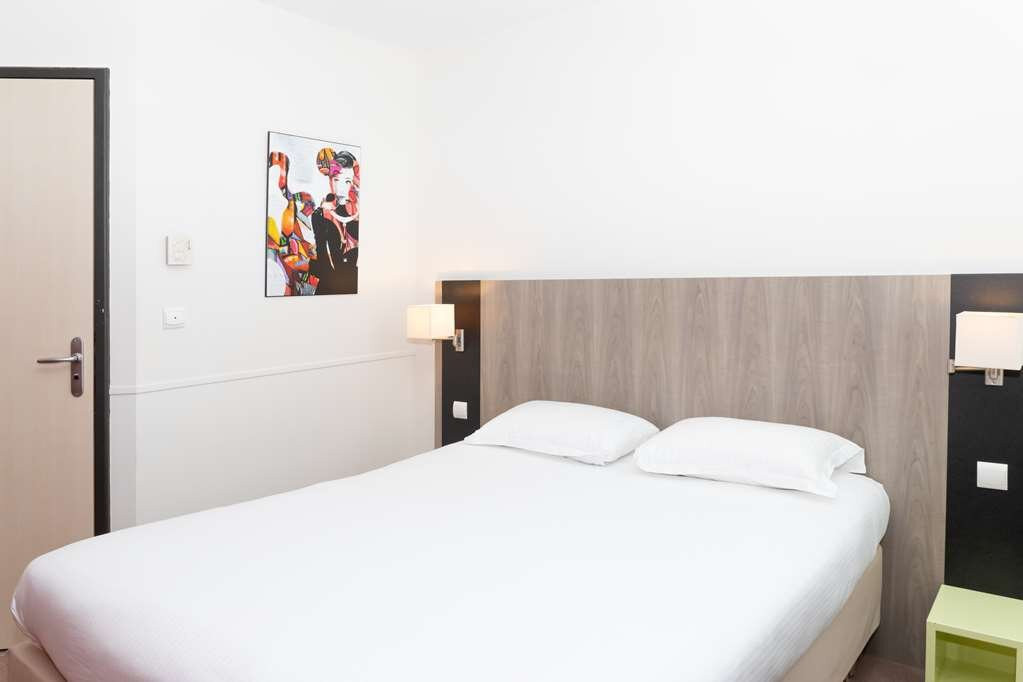 基里亚德查尔特酒店主图