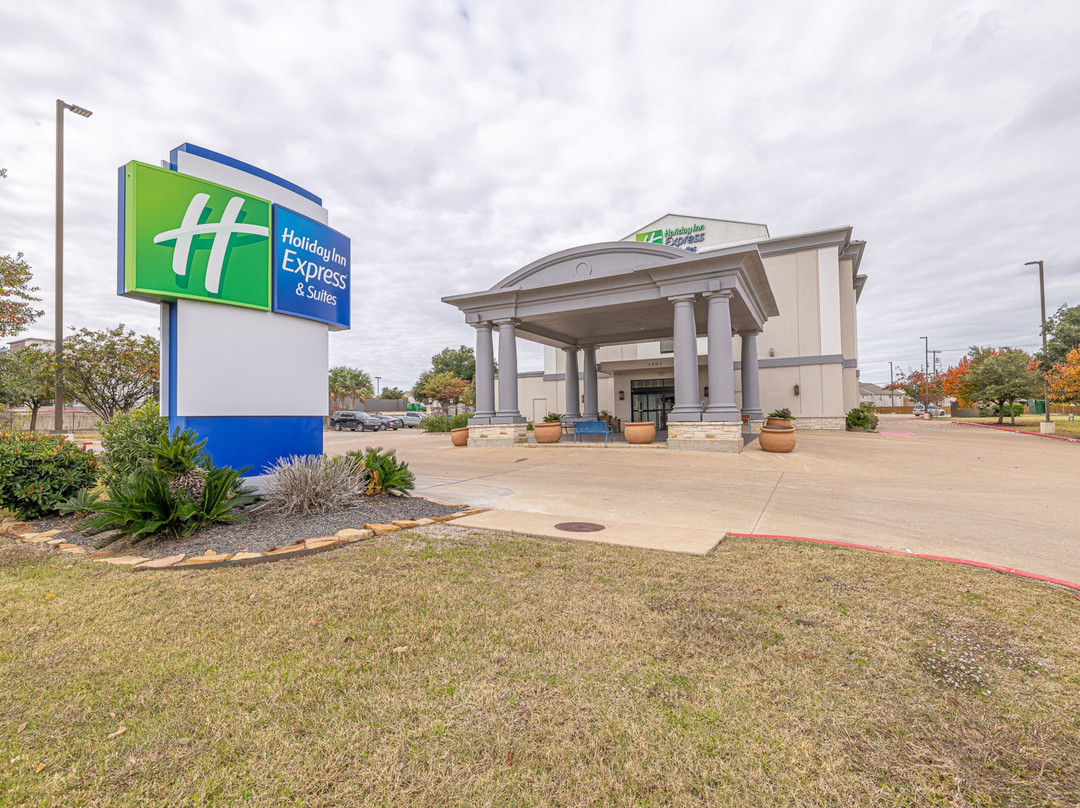 Holiday Inn Express & Suites College Station by IHG