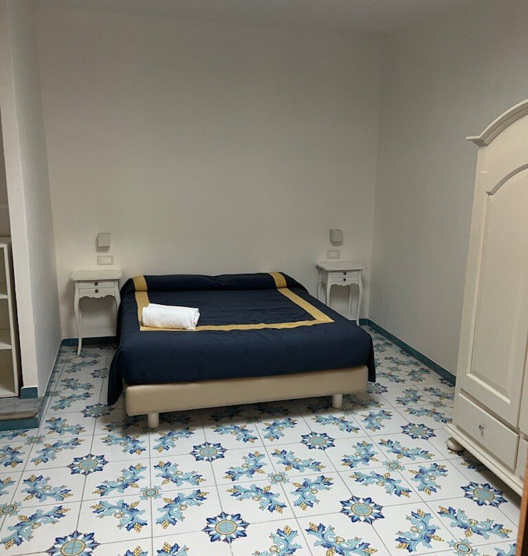 Hotel 7 Bello主图