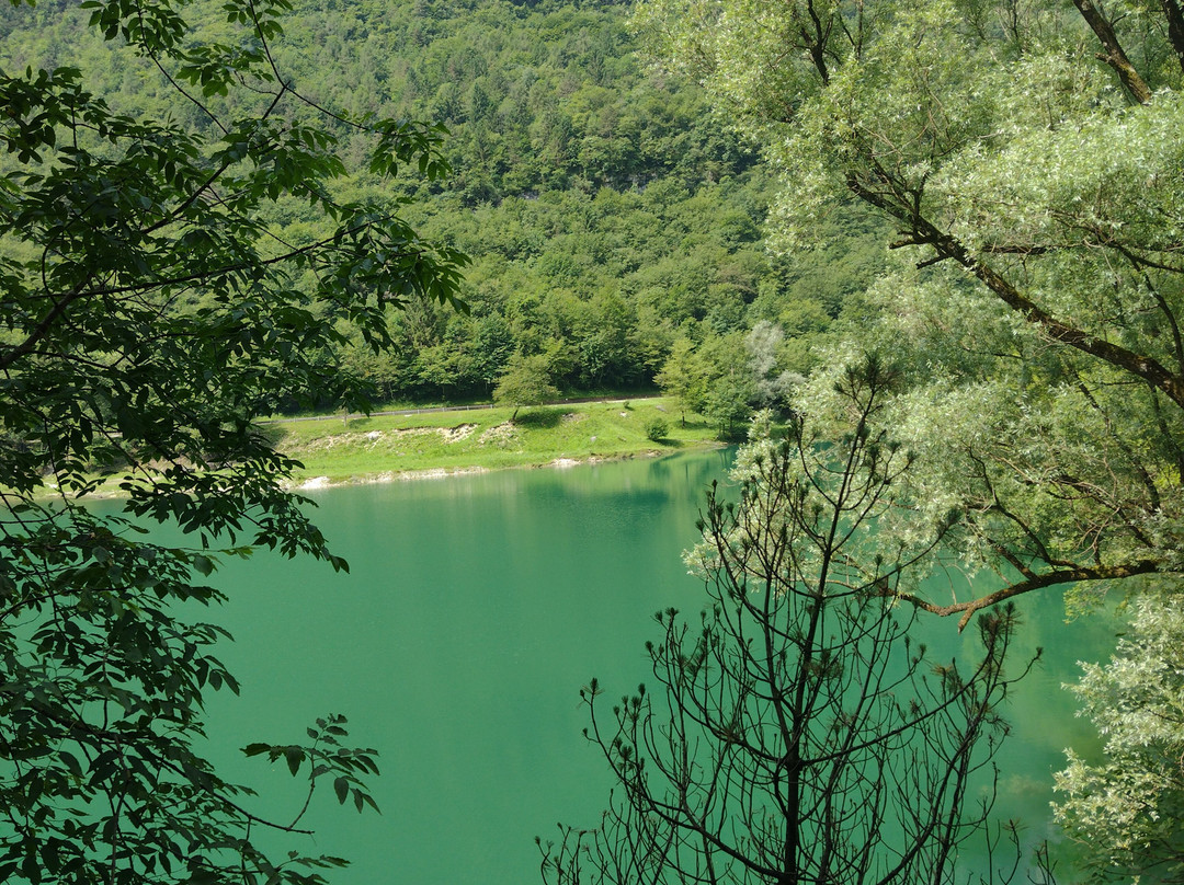 Lago Del Mis景点图片