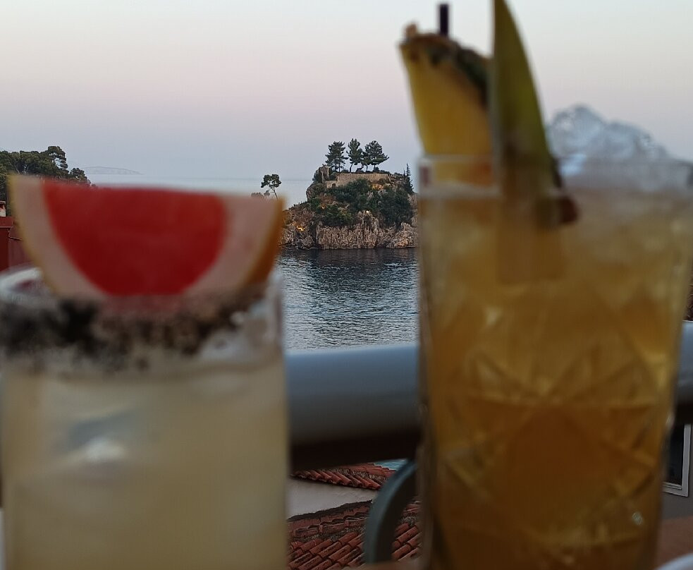 Avocado Cocktail Bar-帕尔加必去景点