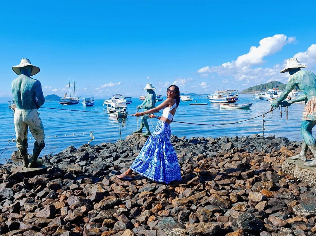 Escultura Os Três Pescadores-布基亚斯必去景点