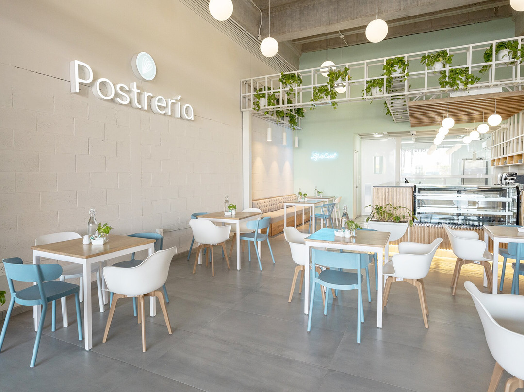 Postrería Urban Center