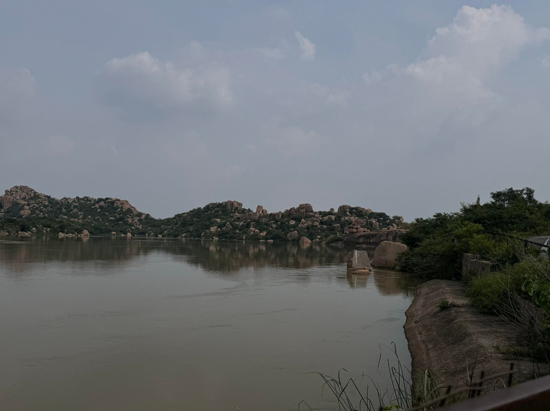 Sanapur Lake景点图片